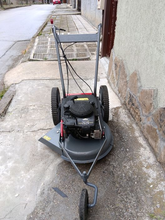 Самоходна косачка за голяма Трева!