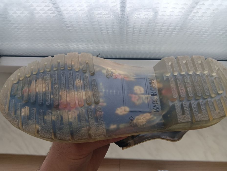 Резиновые ботинки