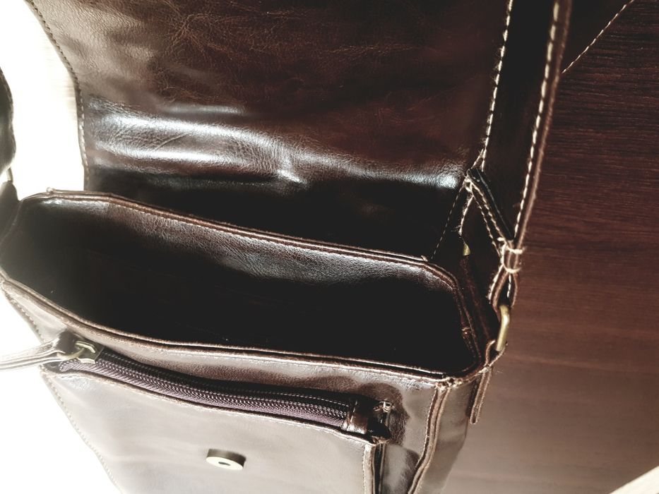 Borseta piele naturală Italia 25/20/6 impecabilă