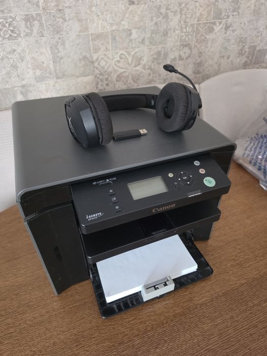 Продам принтер Canon MFU 4410