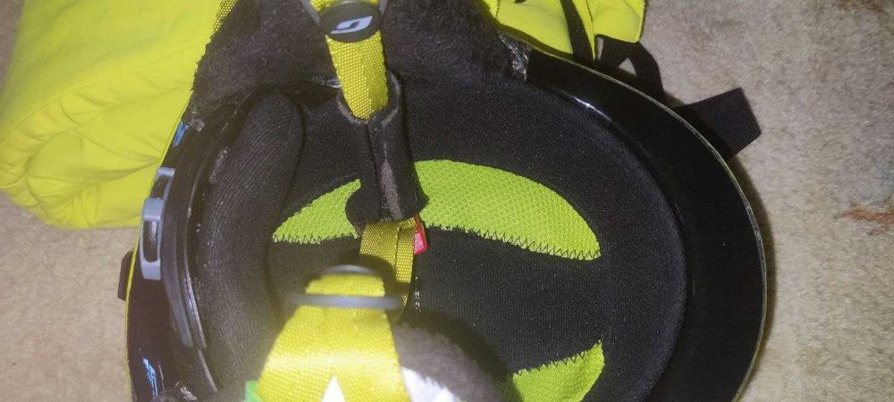 Casca ski Julbo + pantaloni de ski (10a)+ 3 pantaloni /2bluze