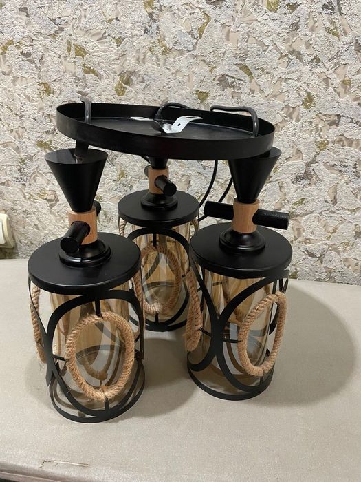 Продается люстра