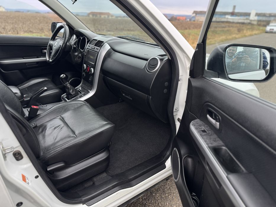 Suzuki grand vitara 1.9 DDIS 129 CP 2010 Euro 5 IMPECABIL