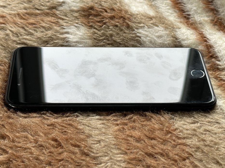 Apple iPhone 7 Plus, Jet Black, 128 GB