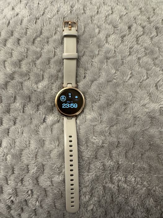 Smartwatch Garmin Lily, gold
