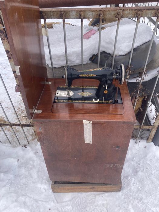 Швейная машина