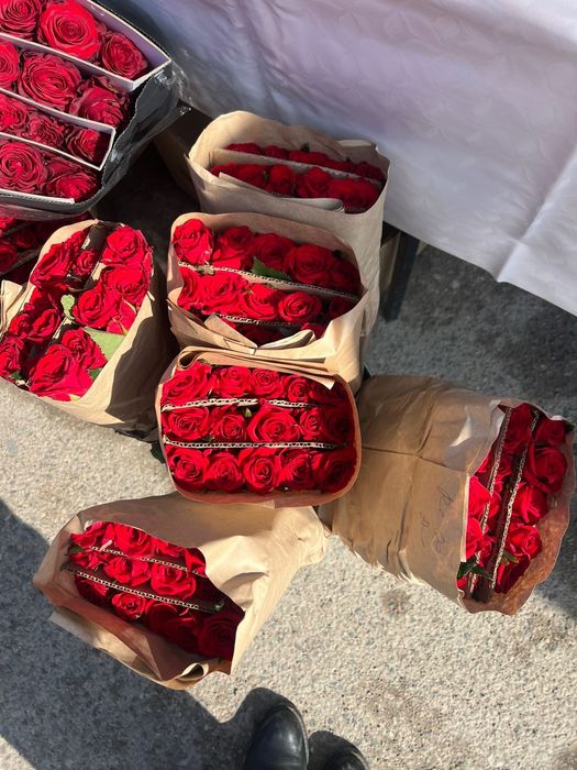 Розы каскелен оптом 500 тг