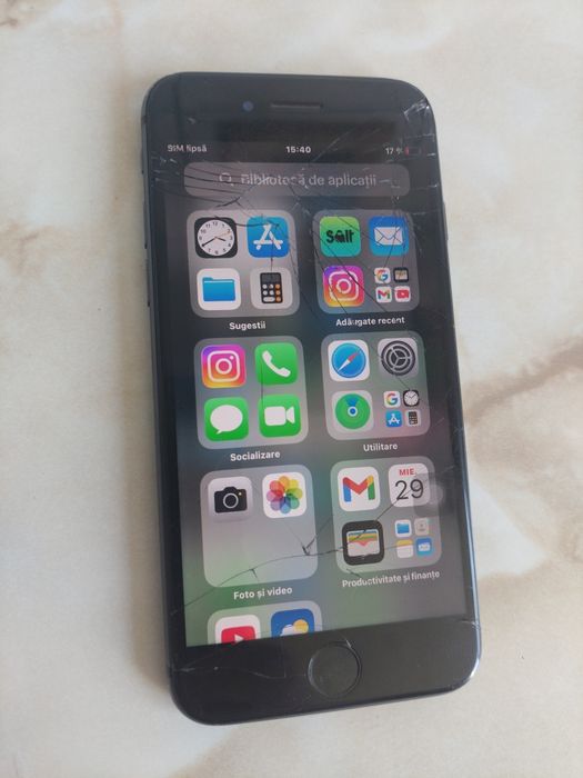[8] Vând Apple iPhone 8 Black [spart dar cu placa bună] //poze reale