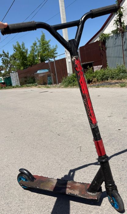 Продам 3 шт.трюковых самокаты.