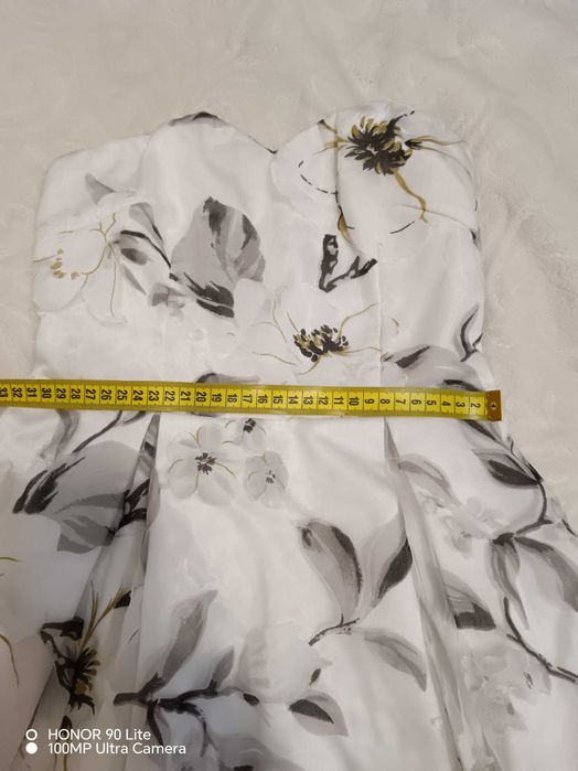 Дамска рокля с тюл