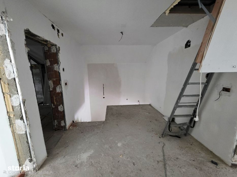Casa cu garaj, 254 mp, teren 610 mp, zona Visan