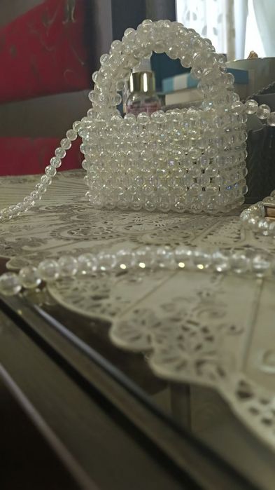 Сумка из акриловых бусин