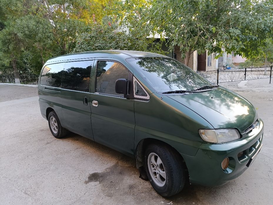 Продам Hyundai starex не спеша. Машина на уверенном ходу