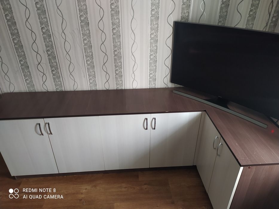 Продам тумбу под тв