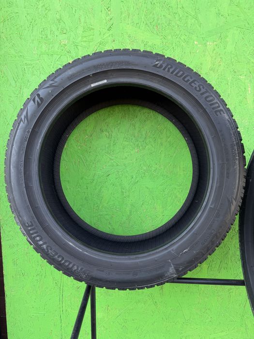 235/45/18 M+S BRIDGESTONE