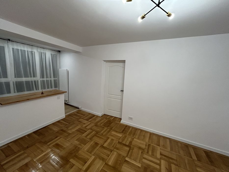 Apartament 2 camere , ultra central ,decomandat