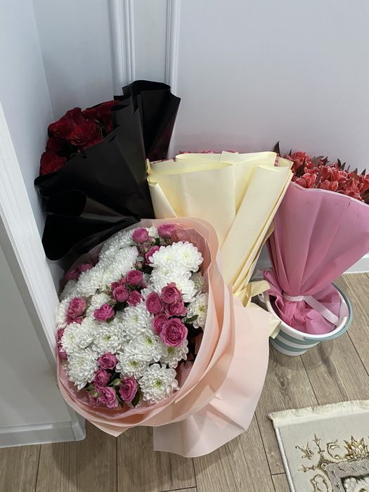 Букет цветов подаричные