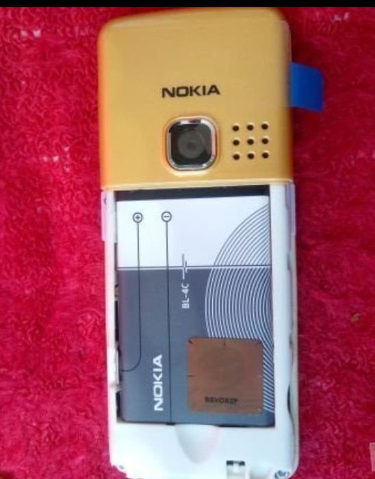 Нокия 6300 голд  ( Nokia 6300 Gold ) + ориг. зарядно