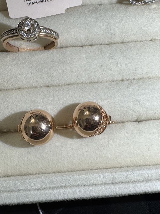 Продам золото!!!