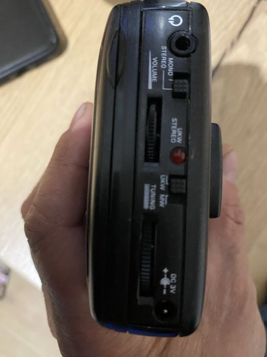 Casetofon cu căști si radio