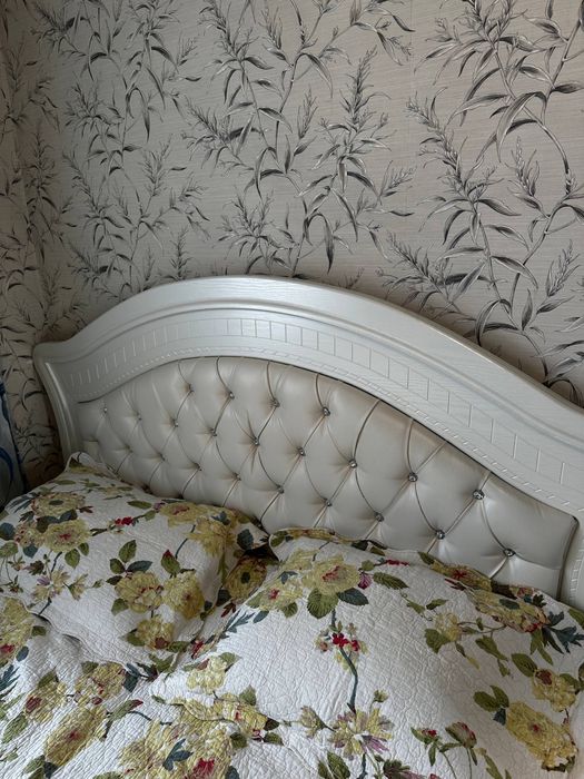 продам спальный гарнитур