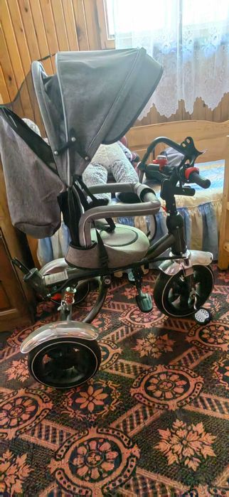 Детска триколка със сенник