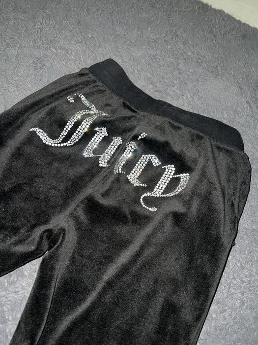 Pantaloni juicy noi