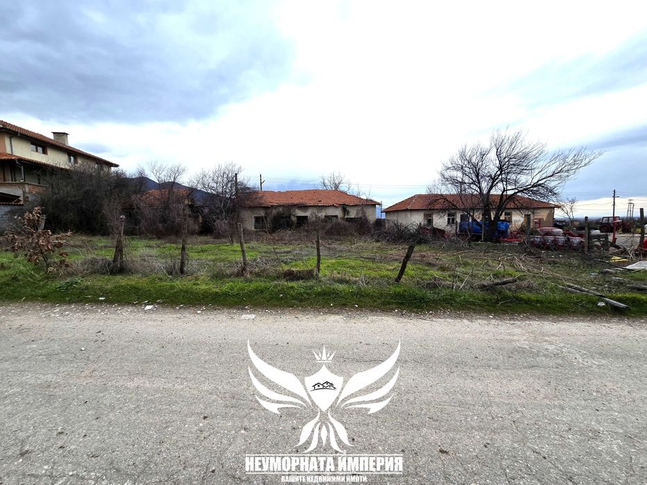 Продавам парцел 1225кв.м. в с.Новаково, общ.Асеновград статут УПИ