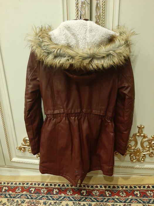 Плащь для девочек. Пальто кожа на меху.Турция