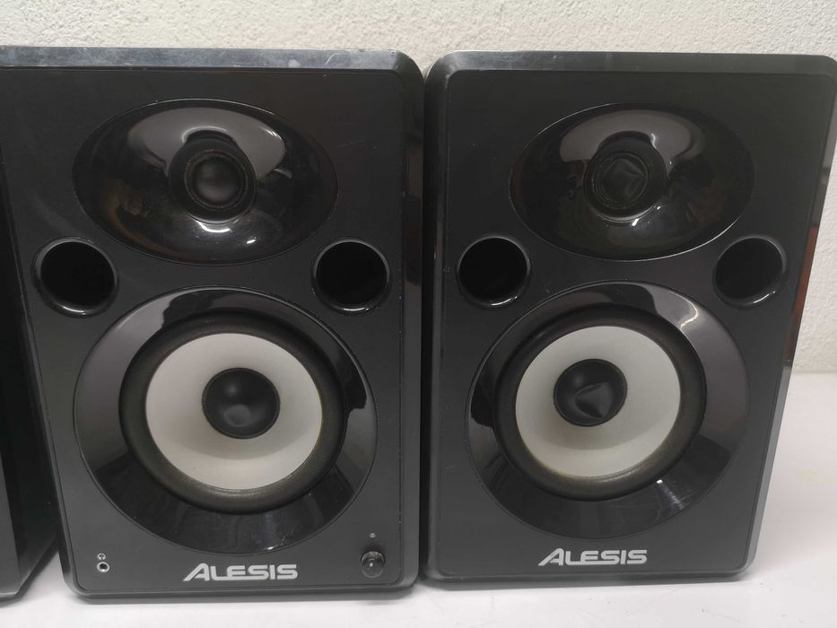 Тонколони - Alesis elevate 5