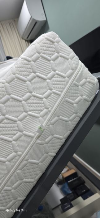 Двуспальная кровать+матрас