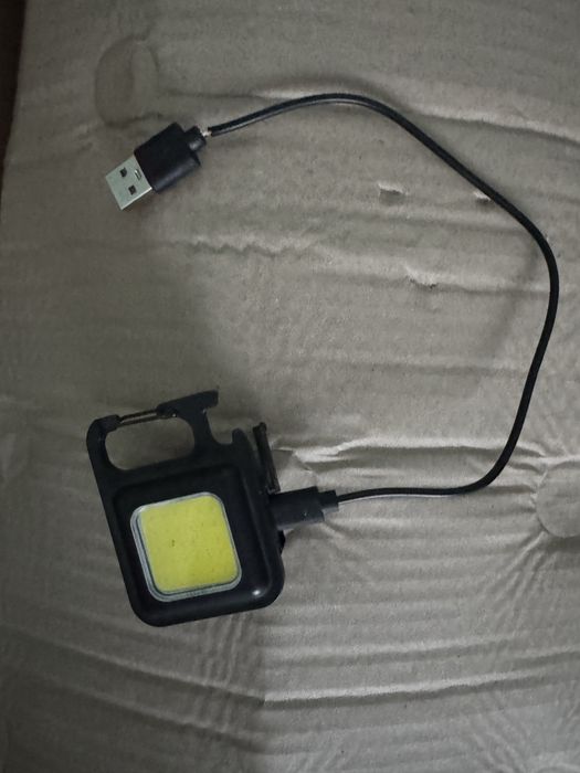 Lanterna LED 3 pozitii stroboscop