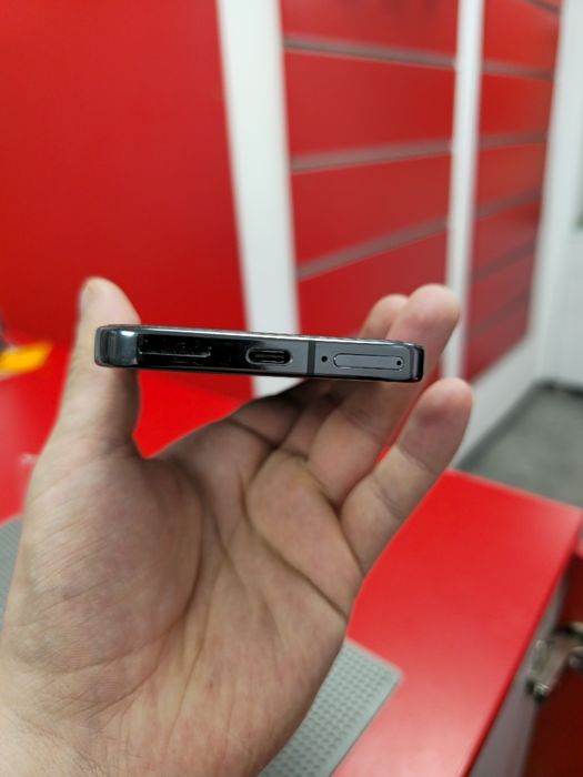 Google Pixel 9 Pro 256GB / 16GB