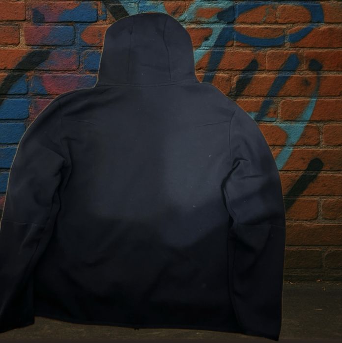 nike tech liverpool
