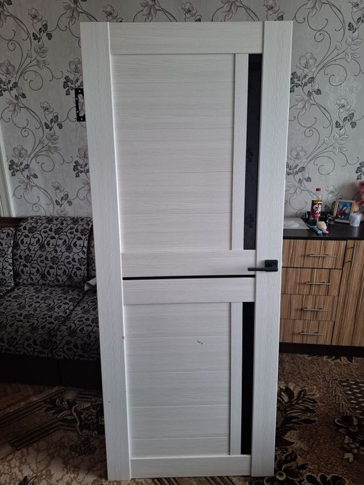 Продам межкомнатную дверь