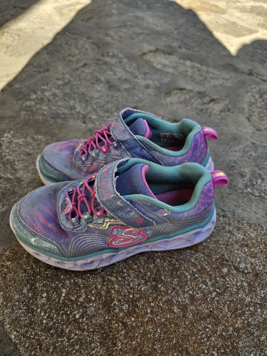 Маратонки Skechers 29 номер НЕ СВЕТЯТ