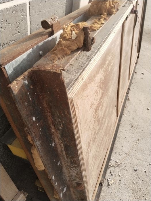 Срочно продам железный двери