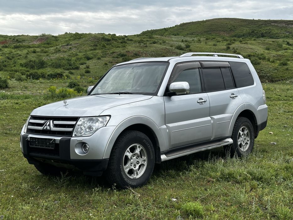 Mitsubishi  Pajero