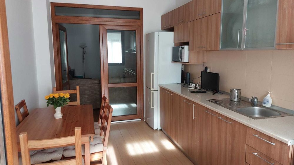 Închiriez apartament 3 camere în Cartierul Latin, Prelungirea Ghencea