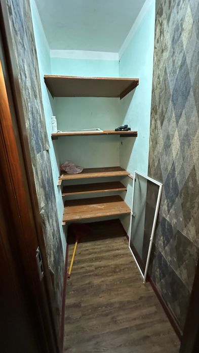 Срочно продаётся щикарная квартира со всеми удобствами 3 этаж середина