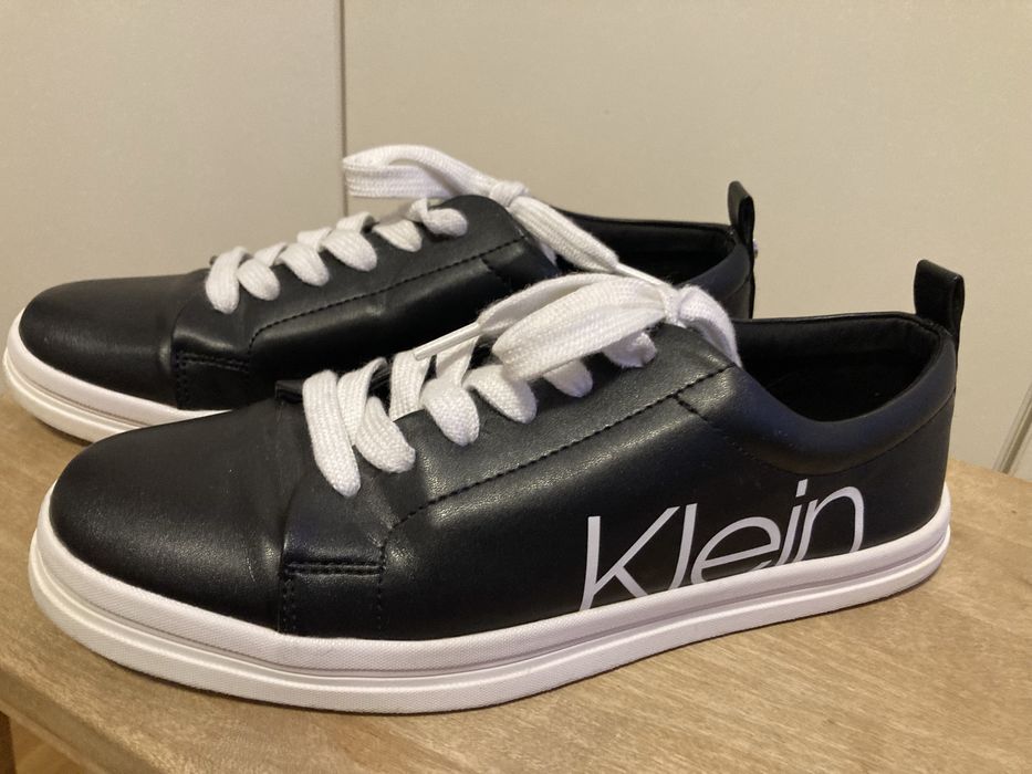 Calvin Klein кецове