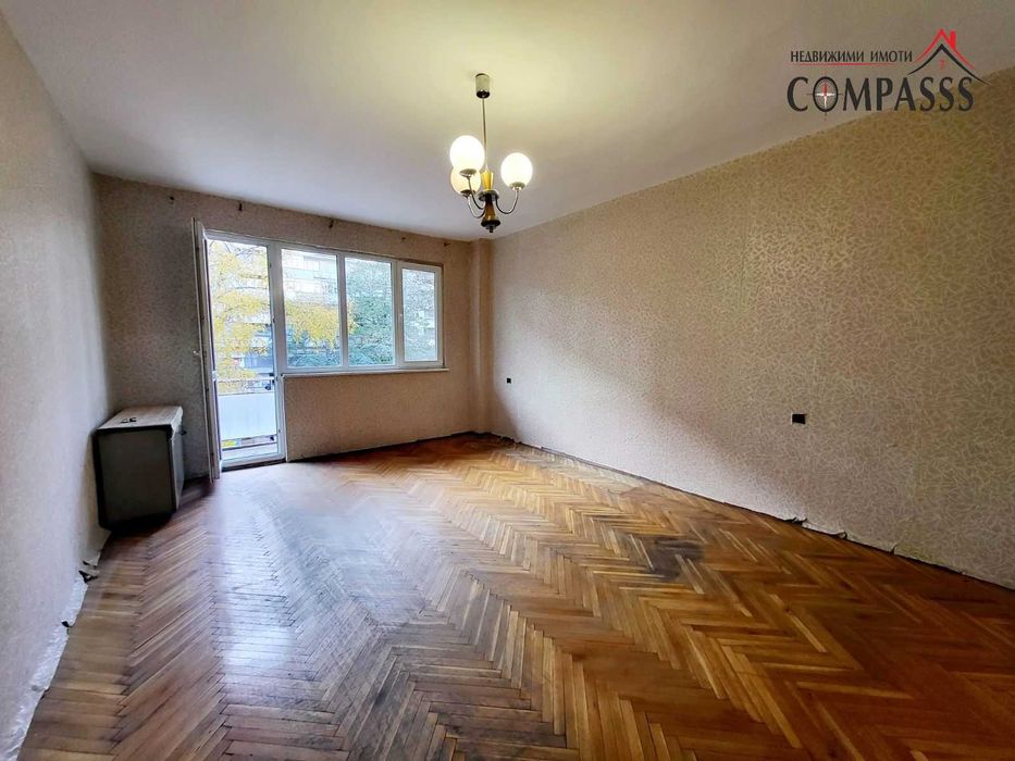 Продава се Тристаен апартамент в Добрич, Център - 92 кв.м за 1164 €/кв.м - Снимка #1