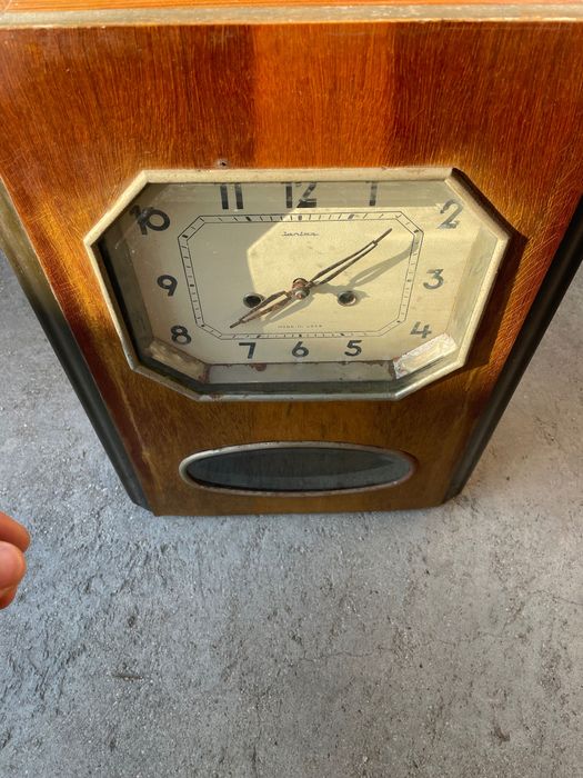 Стар часовник 40 лв.