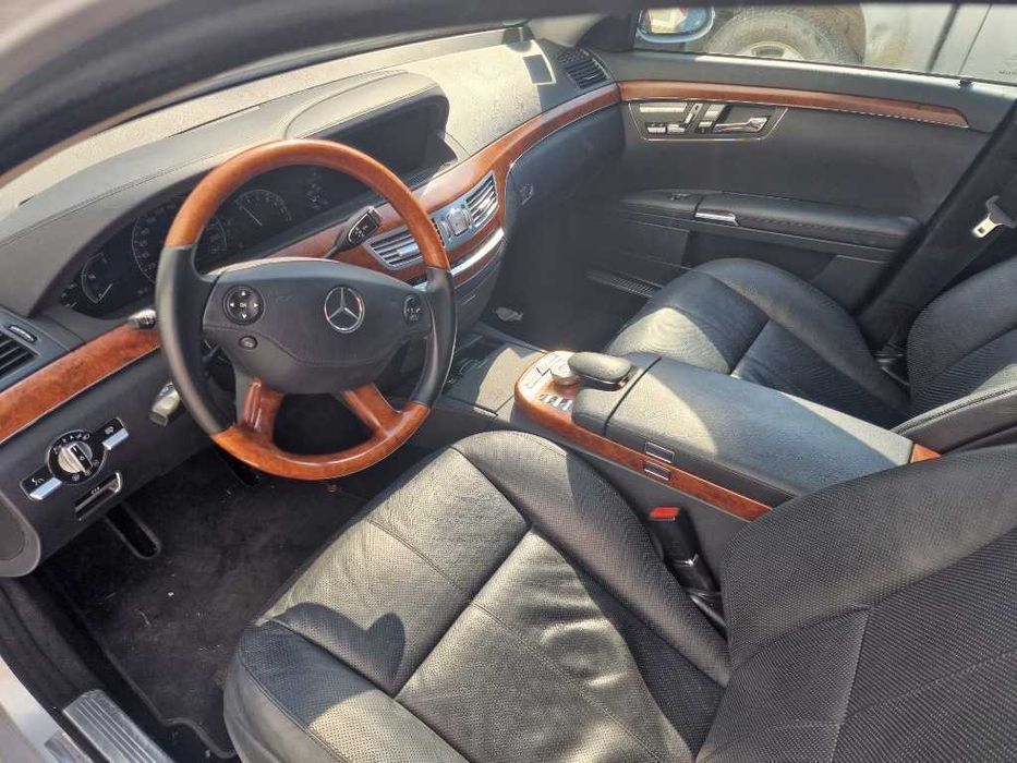 dezmembrez  mercedes w221 s320 cdi distronic nightvison an 2008