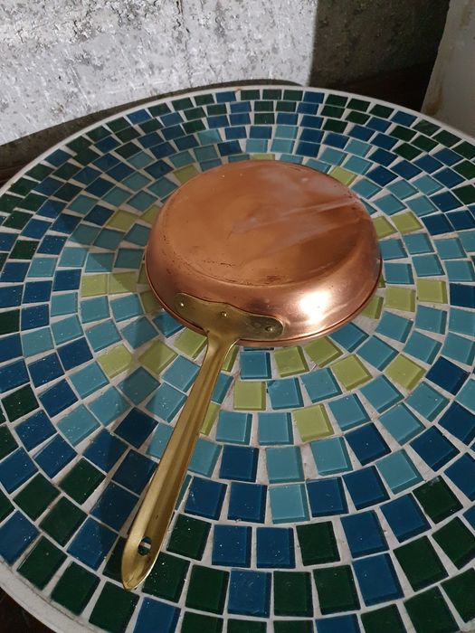 Стар меден тиган.