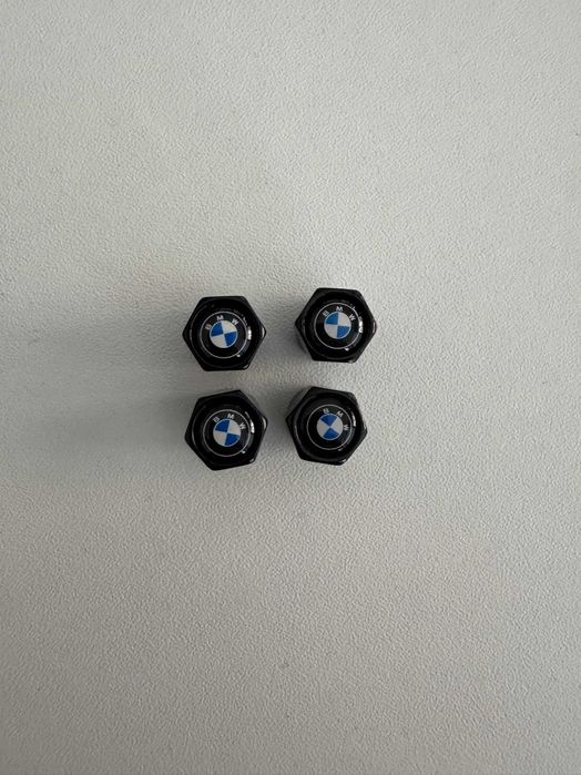Капачки за вентили BMW