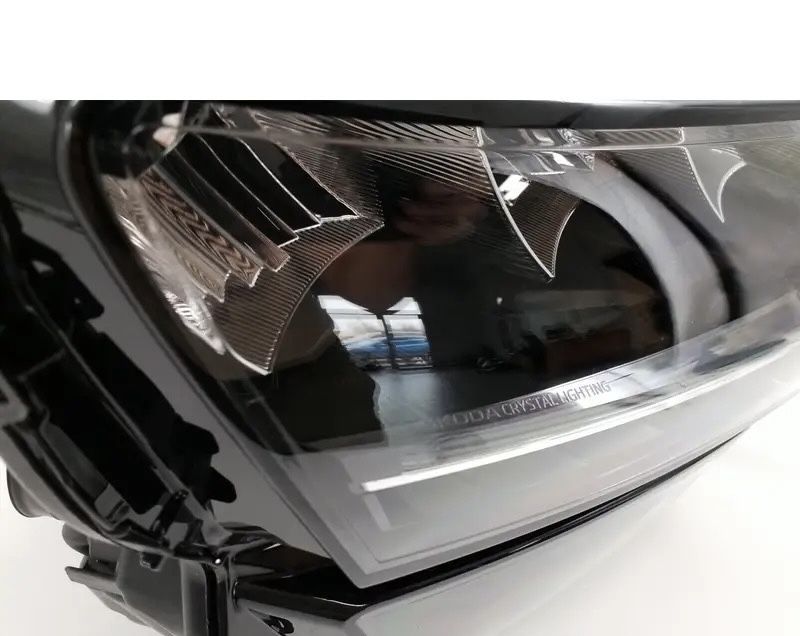 Skoda KAROQ фарове