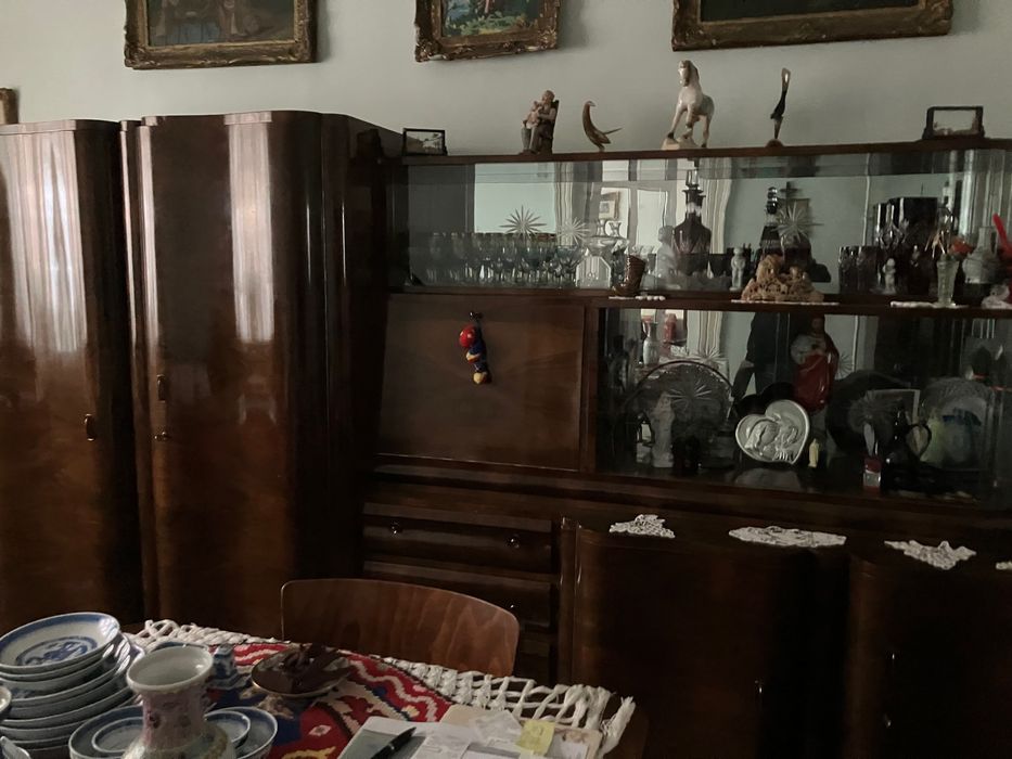 Mobila masiva de nuc