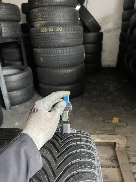 2 anvelope de iarna 205/60/15 Michelin!