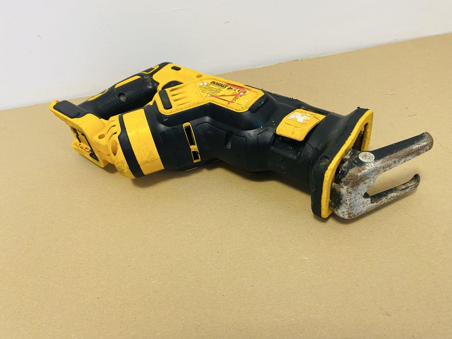 Fierastrau sabie Dewalt 18v